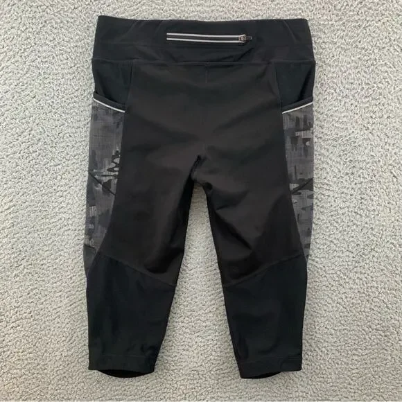 Athleta Chaturanga Capri Crop Leggings Pants Women's   - Size: M - Picture 2 of 14